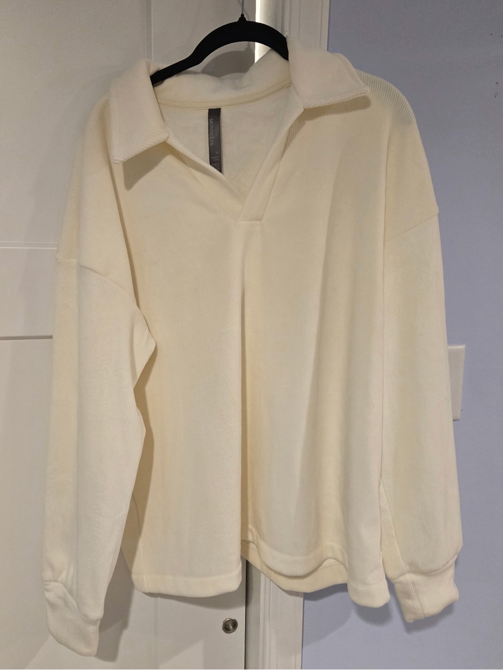 Mondetta Cream Collared Pullover Sweatshirt
